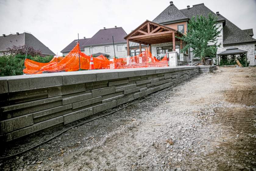 Muret de soutènement en construction par Excavation P2P sur la Rive-Sud
